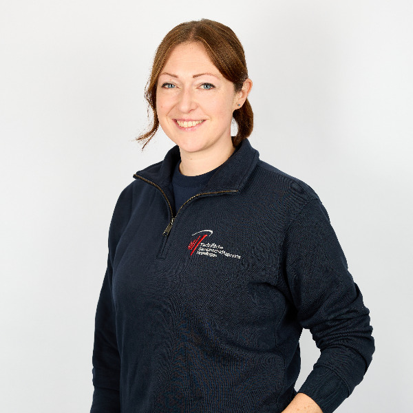 Dr. Jana-Kristin Holsten